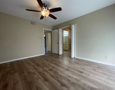 1121 Signal Ridge Place - Photo Thumbnail 14