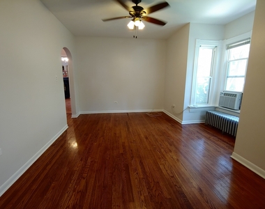 1422 Oakwood Avenue - Photo Thumbnail 8