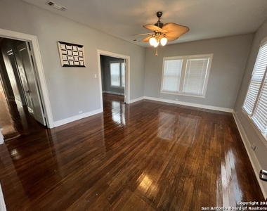 3234 W Ashby Pl - Photo Thumbnail 4