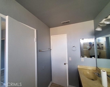 3950 W Hazard Avenue - Photo Thumbnail 12