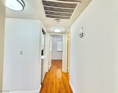 3265 Arville Street - Photo Thumbnail 12