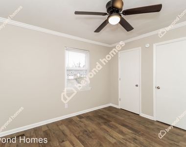 2811 Saint Johns Lane - Photo Thumbnail 7