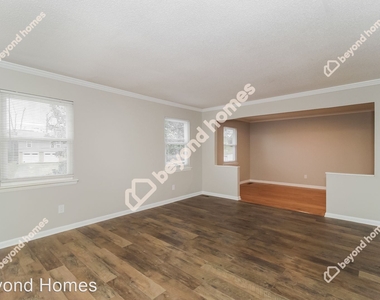 2811 Saint Johns Lane - Photo Thumbnail 3