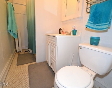 5023 N. Winchester, Unit 6 - Photo Thumbnail 4