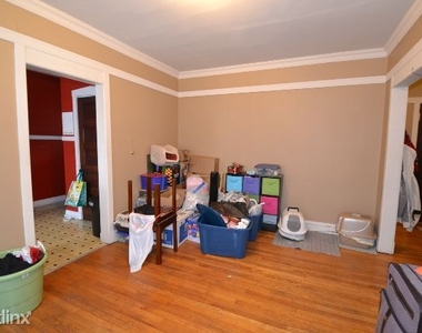 5023 N. Winchester, Unit 6 - Photo Thumbnail 6