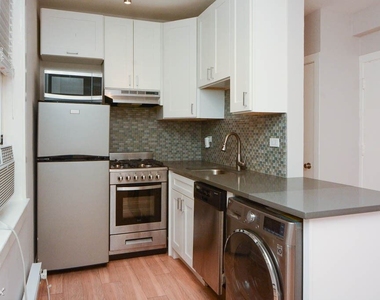 511 W. Belmont, Unit A32 - Photo Thumbnail 2