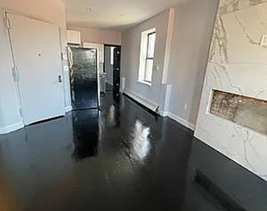 950 Bergen Street - Photo Thumbnail 13