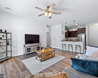 5307 Wynfield Boulevard - Photo Thumbnail 6