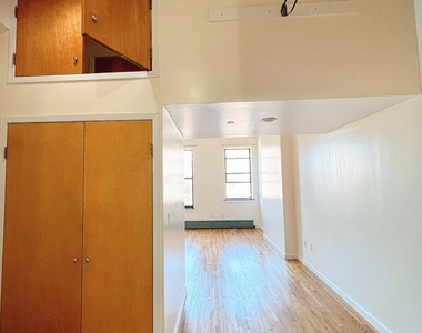 304 Pleasant Avenue - Photo Thumbnail 2