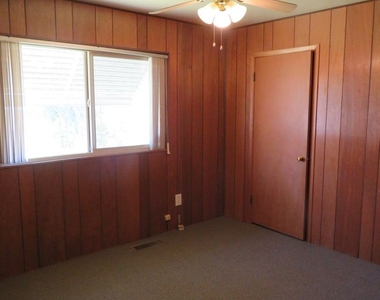 1217 Glen Oro Dr. - Photo Thumbnail 12