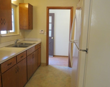 1217 Glen Oro Dr. - Photo Thumbnail 8