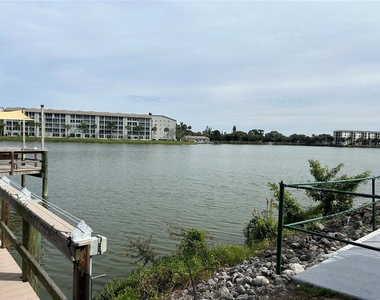 3626 Lake Bayshore Drive - Photo Thumbnail 27