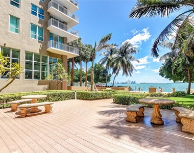 1111 Brickell Bay Dr - Photo Thumbnail 43