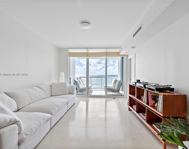 3801 Collins Ave - Photo Thumbnail 3