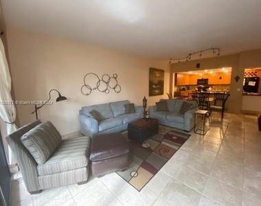 251 Crandon Blvd - Photo Thumbnail 2