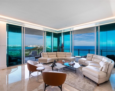 10295 E Collins Ave - Photo Thumbnail 1