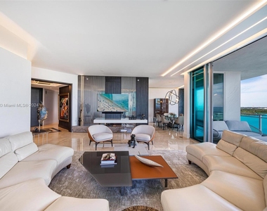 10295 E Collins Ave - Photo Thumbnail 6