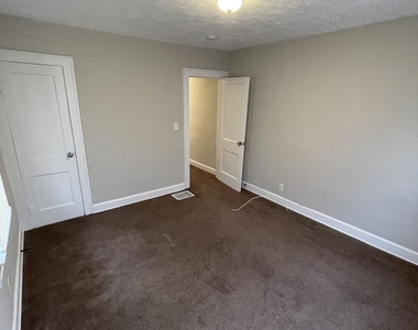 3923 Winthrop Avenue - Photo Thumbnail 13