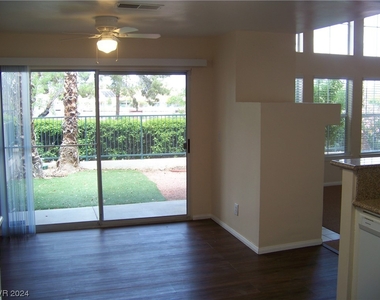 7832 Bluewater Drive - Photo Thumbnail 11