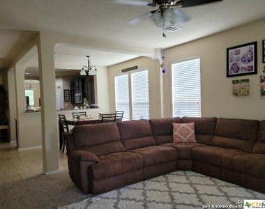 2913 Ashwood Road - Photo Thumbnail 6