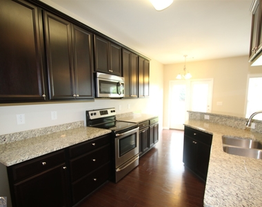 161 Granite Way - Photo Thumbnail 7