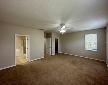 9902 Venetian River Way - Photo Thumbnail 10