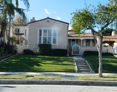 4229 Angeles Vista Blvd - Photo Thumbnail 0