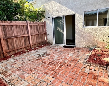 6566 Vanalden Avenue - Photo Thumbnail 24