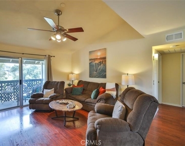 23254 Orange Avenue - Photo Thumbnail 2