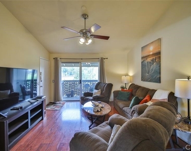 23254 Orange Avenue - Photo Thumbnail 5