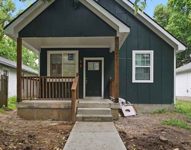 4242 Norwaldo Ave - Photo Thumbnail 2