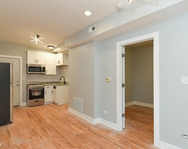 1624 W. Beach, Unit R-4 - Photo Thumbnail 7