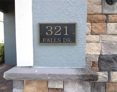 321 Falls Drive - Photo Thumbnail 2