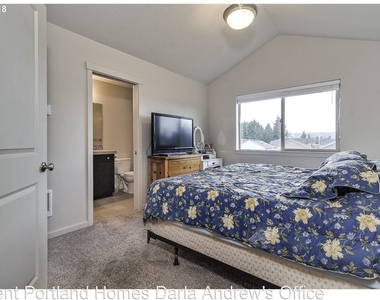 2524 Carson Loop - Photo Thumbnail 10