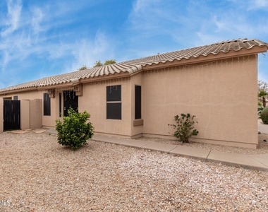 10843 E Catalina Avenue - Photo Thumbnail 6