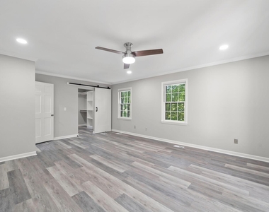 4504 Wenchelsea Place - Photo Thumbnail 2