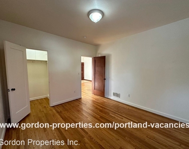 5630 N Interstate Ave #5, #a-g - Photo Thumbnail 12