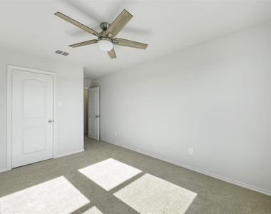 3306 Dahlia Drive - Photo Thumbnail 25