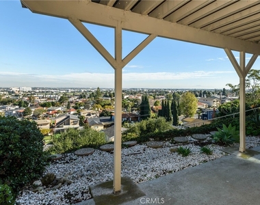 3923 Mesa Street - Photo Thumbnail 27