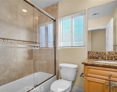 4529 W 171st Street - Photo Thumbnail 11