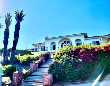 30629 Palos Verdes Drive E - Photo Thumbnail 2