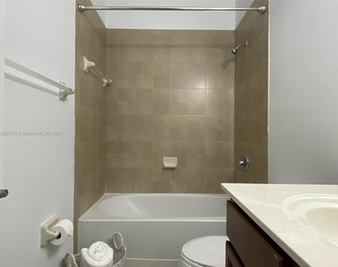 3538 W 88th Terrace - Photo Thumbnail 24