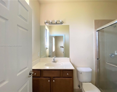 3538 W 88th Terrace - Photo Thumbnail 12