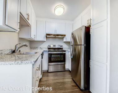 1025-1029 35th Ave - Photo Thumbnail 10