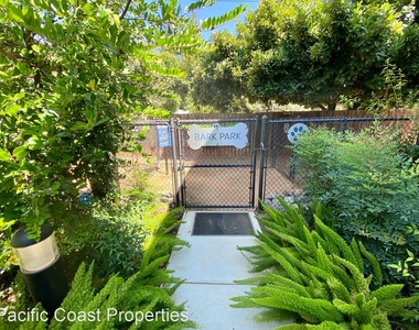 1025-1029 35th Ave - Photo Thumbnail 9