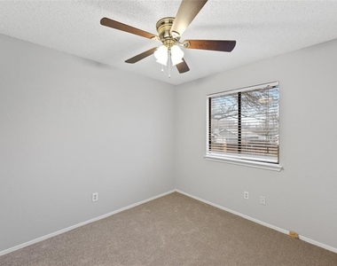 8401  Birmingham Dr - Photo Thumbnail 16