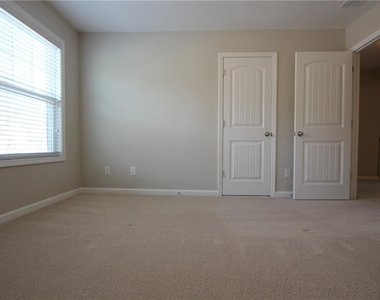 1260 Elderwood Way - Photo Thumbnail 23