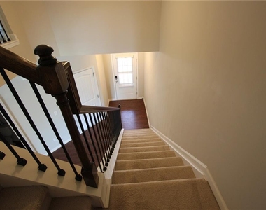 1260 Elderwood Way - Photo Thumbnail 10