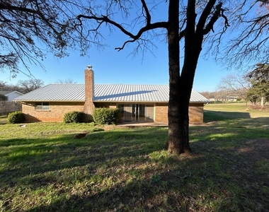 125 Woodland Drive - Photo Thumbnail 8