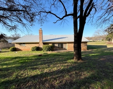 125 Woodland Drive - Photo Thumbnail 34